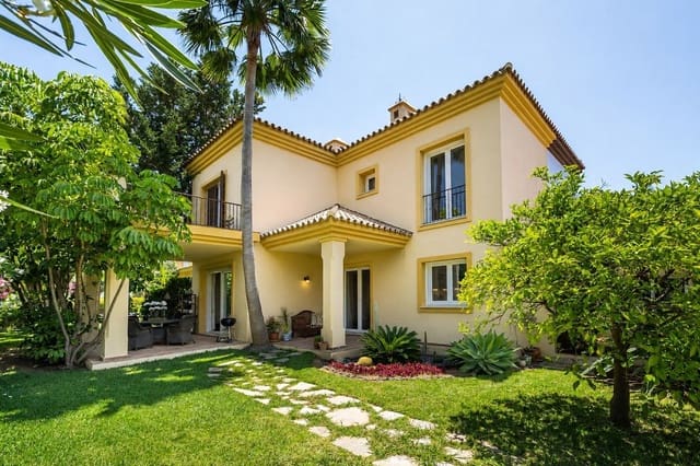 5 soverom Kjedet enebolig til salgs i Marbella - € 1 395 000 (Ref: 9937670)