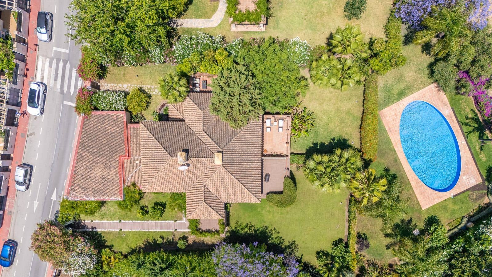 5 soverom Kjedet enebolig til salgs i Marbella - € 1 395 000 (Ref: 9937670)