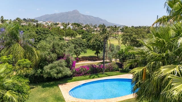 5 soverom Kjedet enebolig til salgs i Marbella - € 1 395 000 (Ref: 9937670)