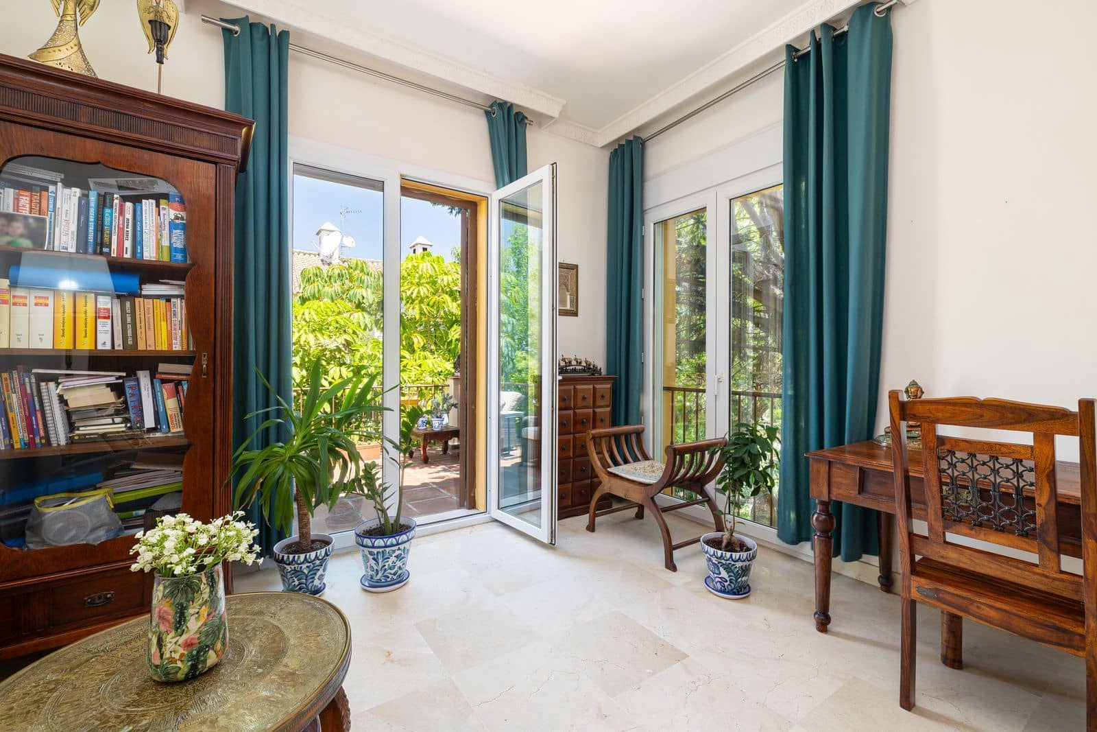 5 soverom Kjedet enebolig til salgs i Marbella - € 1 395 000 (Ref: 9937670)