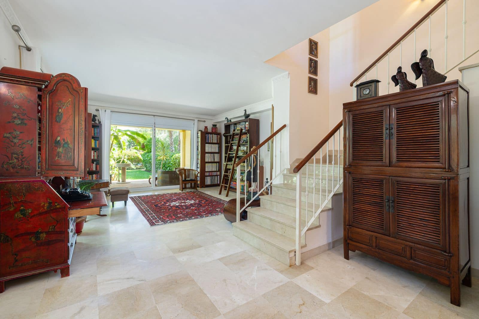 5 soverom Kjedet enebolig til salgs i Marbella - € 1 395 000 (Ref: 9937670)