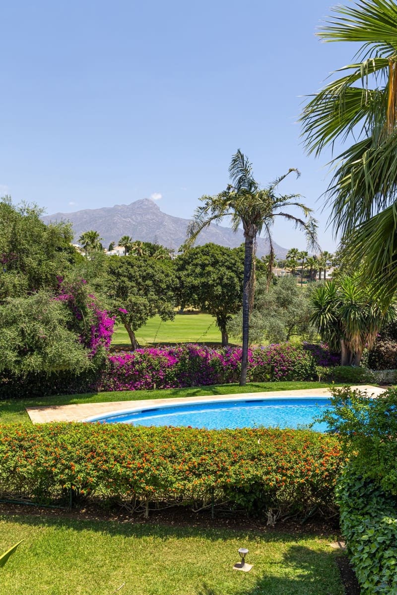 5 soverom Kjedet enebolig til salgs i Marbella - € 1 395 000 (Ref: 9937670)
