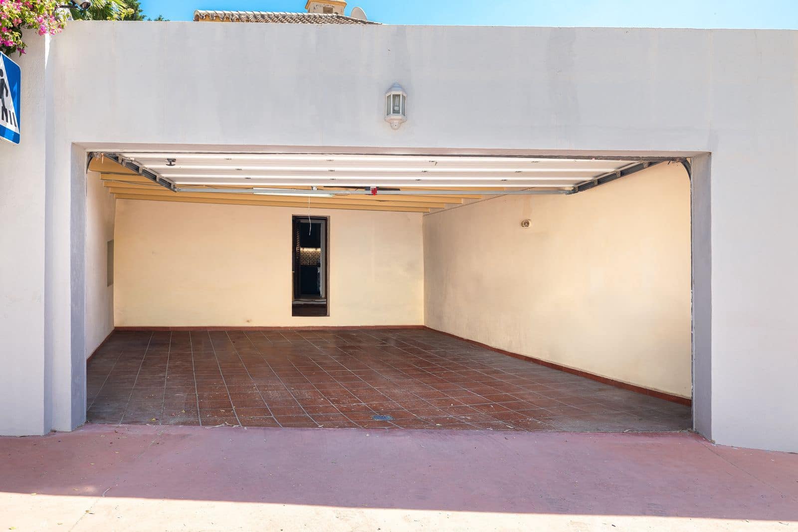 5 soverom Kjedet enebolig til salgs i Marbella - € 1 395 000 (Ref: 9937670)