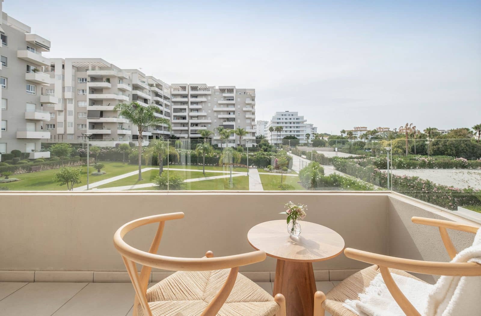 2 soverom Leilighet til salgs i Nueva Andalucia - € 425 000 (Ref: 9937675)