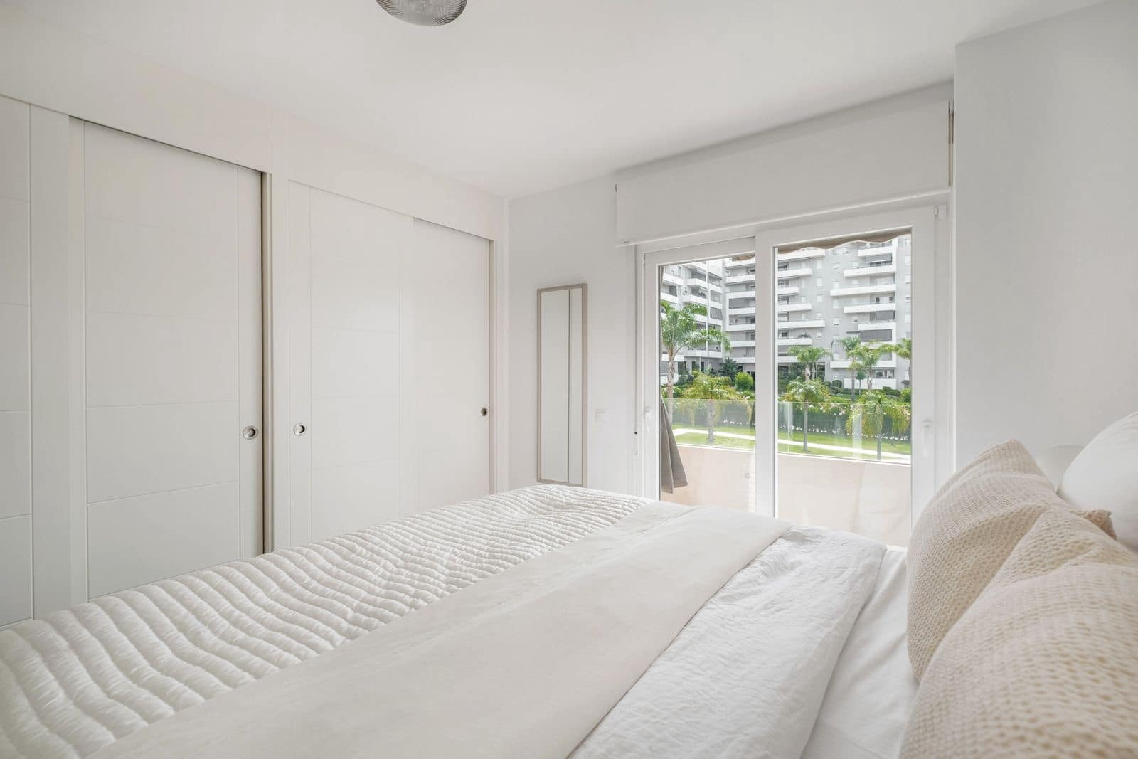 2 soverom Leilighet til salgs i Nueva Andalucia - € 425 000 (Ref: 9937675)