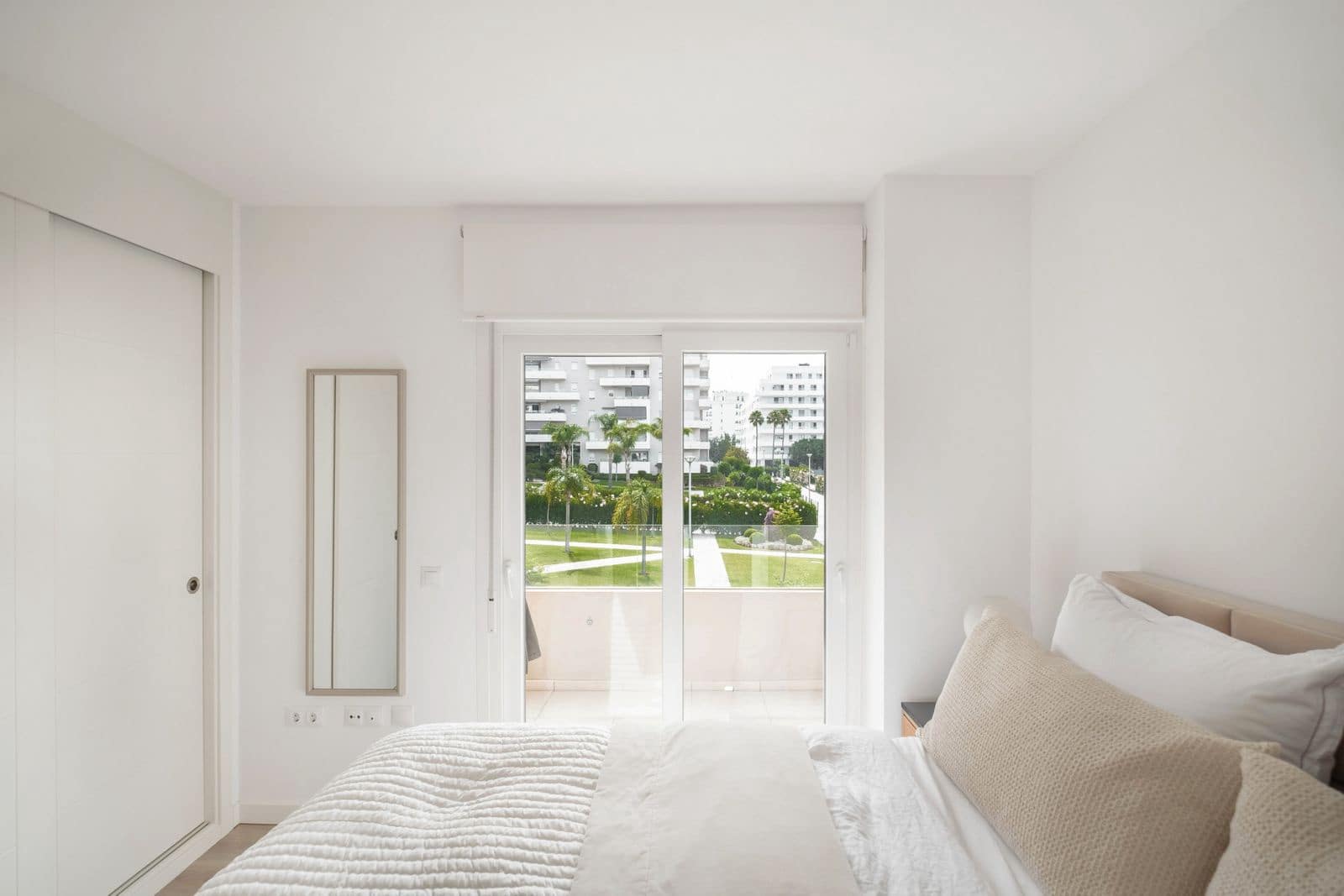 2 soverom Leilighet til salgs i Nueva Andalucia - € 425 000 (Ref: 9937675)
