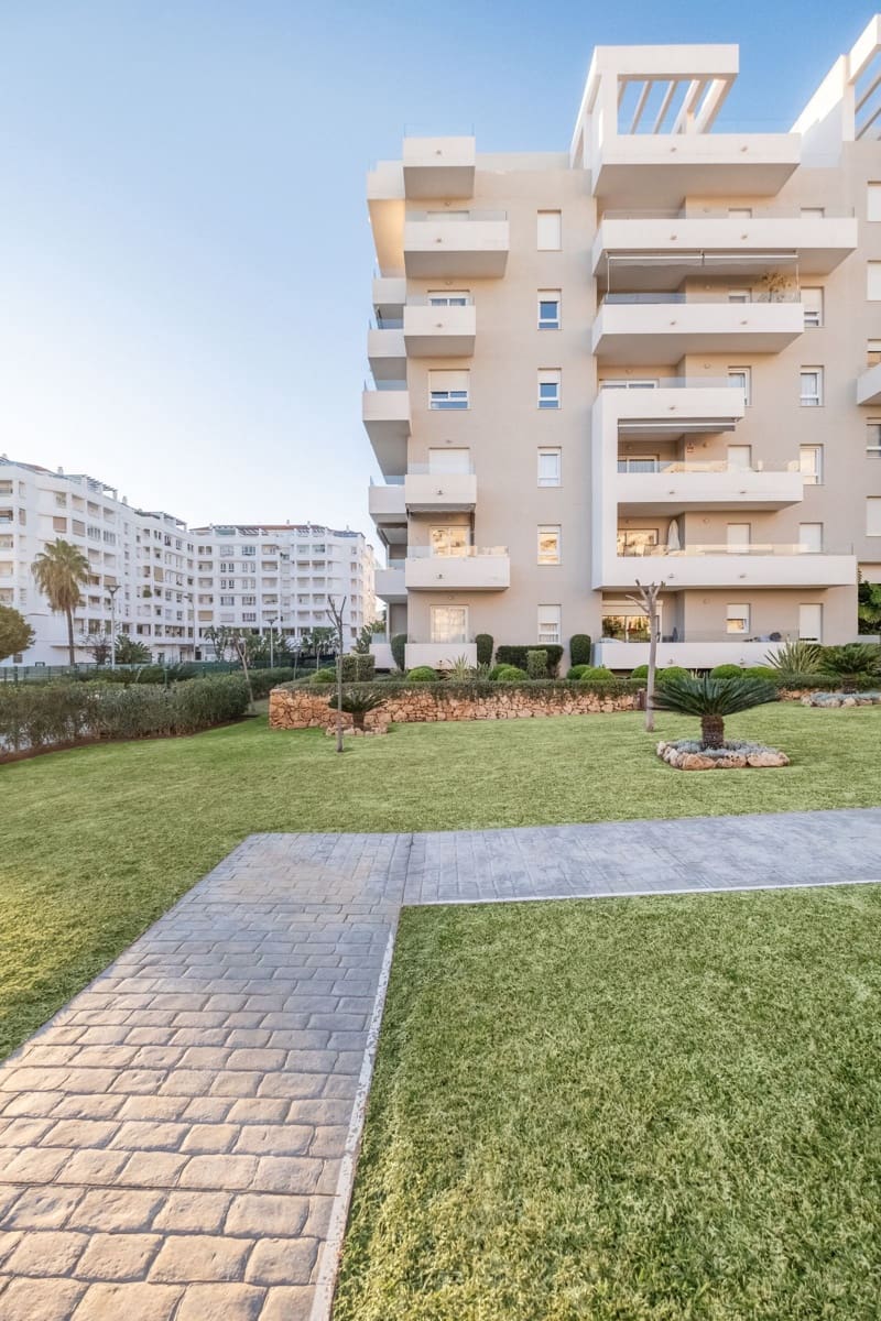 2 soverom Leilighet til salgs i Nueva Andalucia - € 425 000 (Ref: 9937675)