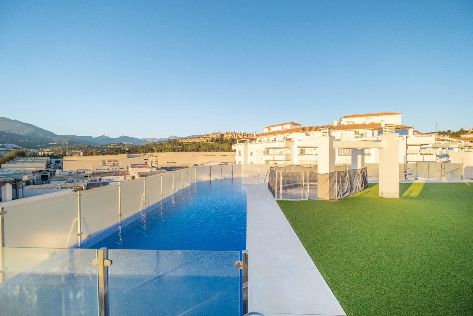 2 soverom Leilighet til salgs i Nueva Andalucia - € 425 000 (Ref: 9937675)