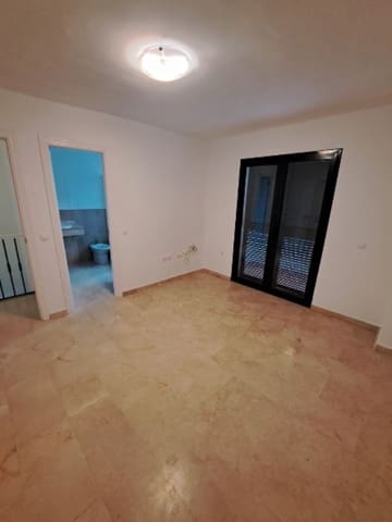 3 quarto Casa em Banda para venda em La Duquesa / Puerto de la Duquesa, Manilva - 588 000 € (Ref: 9937684)