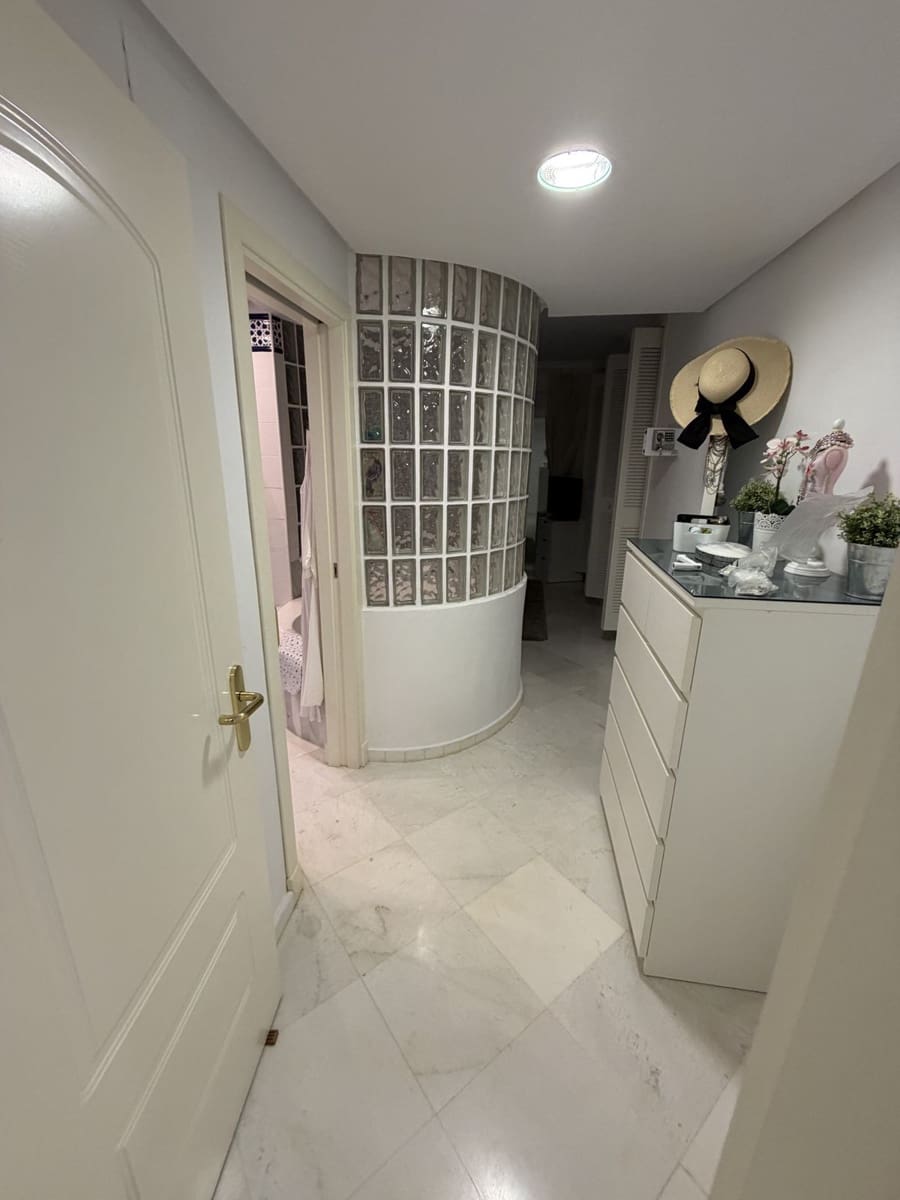 2 soveværelse Lejlighed til salg i La Mairena - € 370.000 (Ref: 9937686)