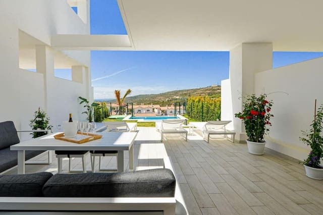 3 soverom Kjedet enebolig til salgs i Manilva - € 695 000 (Ref: 9937690)