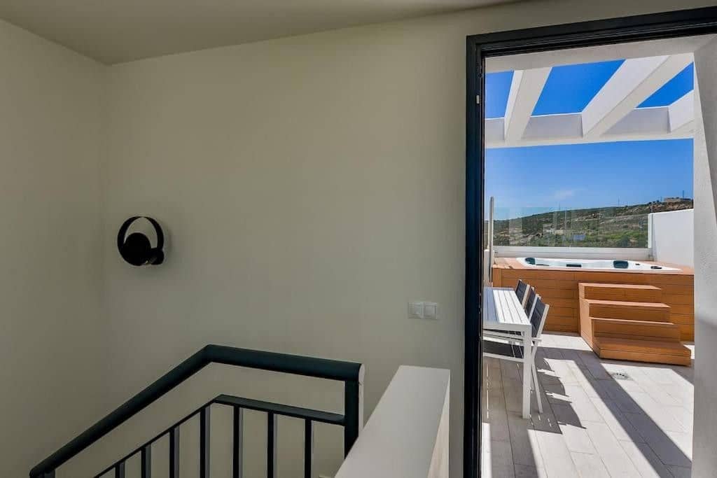 Pareado de 3 habitaciones en Manilva en venta - 695.000 € (Ref: 9937690)