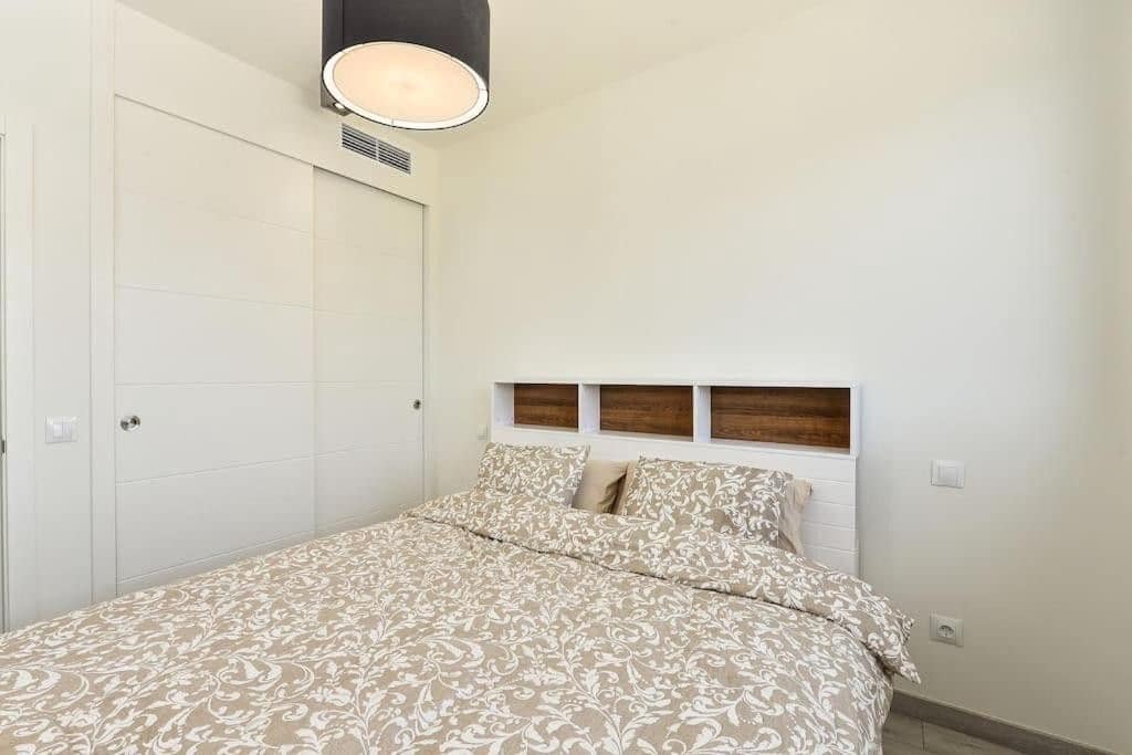 Pareado de 3 habitaciones en Manilva en venta - 695.000 € (Ref: 9937690)