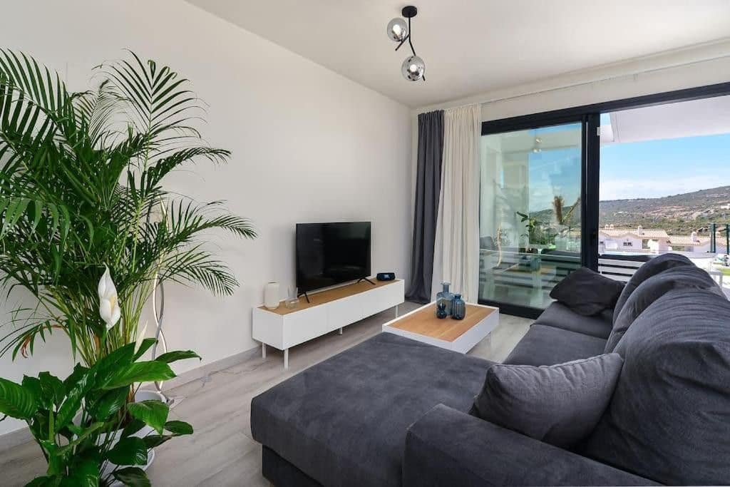 Pareado de 3 habitaciones en Manilva en venta - 695.000 € (Ref: 9937690)