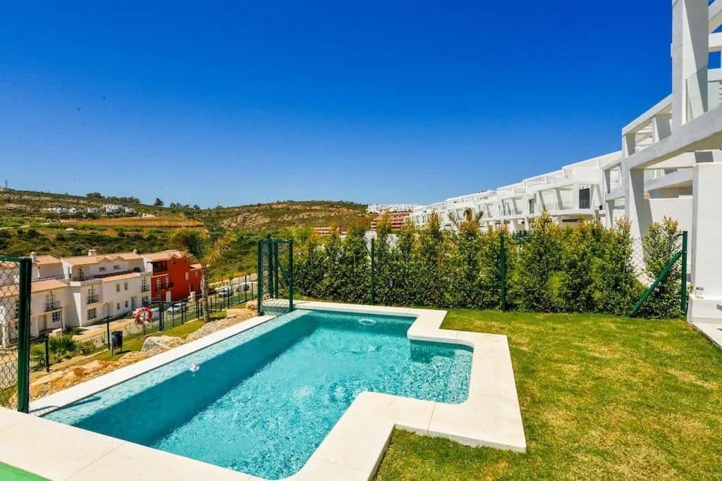 Pareado de 3 habitaciones en Manilva en venta - 695.000 € (Ref: 9937690)