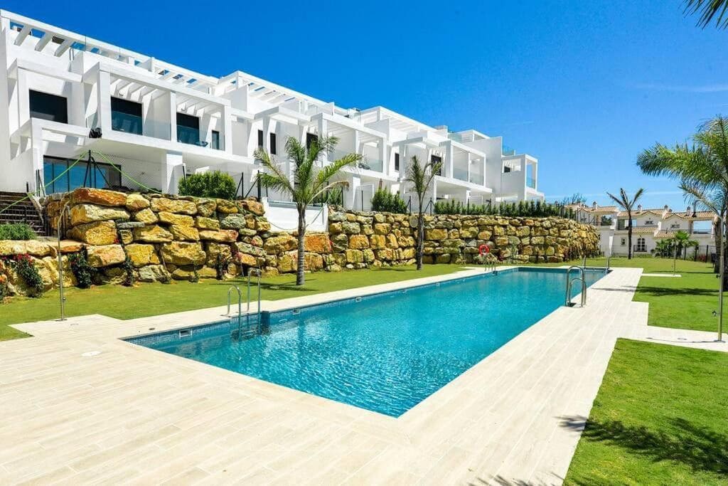 Pareado de 3 habitaciones en Manilva en venta - 695.000 € (Ref: 9937690)