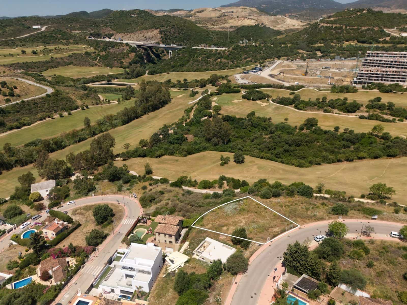 Undeveloped Land for sale in Estepona - € 350,000 (Ref: 9937719)