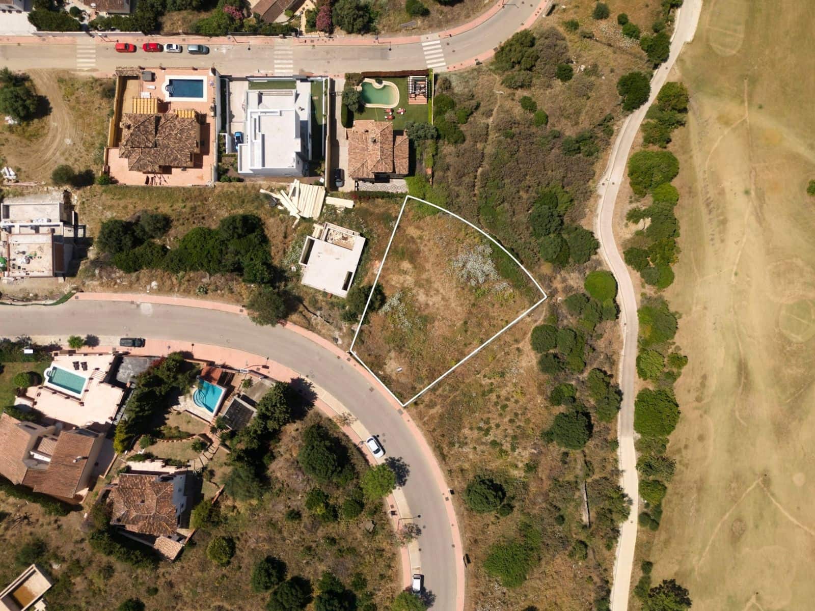 Undeveloped Land for sale in Estepona - € 350,000 (Ref: 9937719)