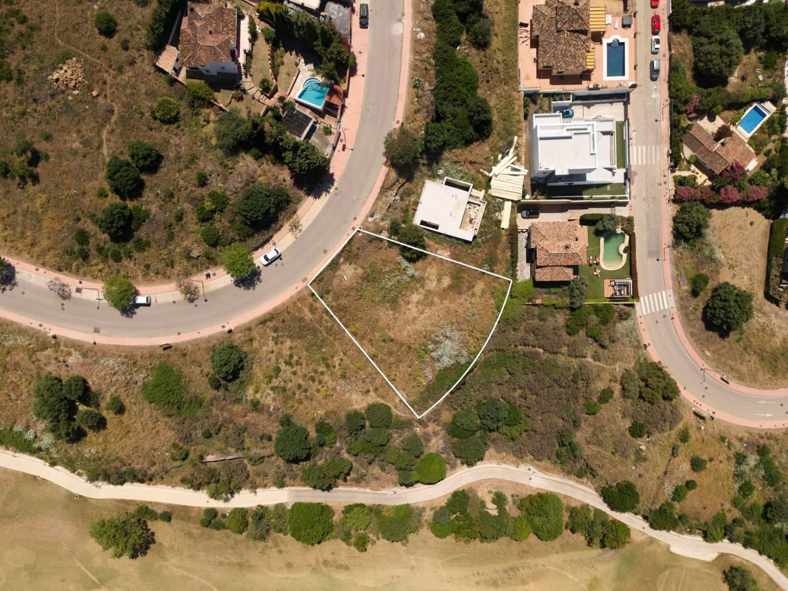 Undeveloped Land for sale in Estepona - € 350,000 (Ref: 9937719)