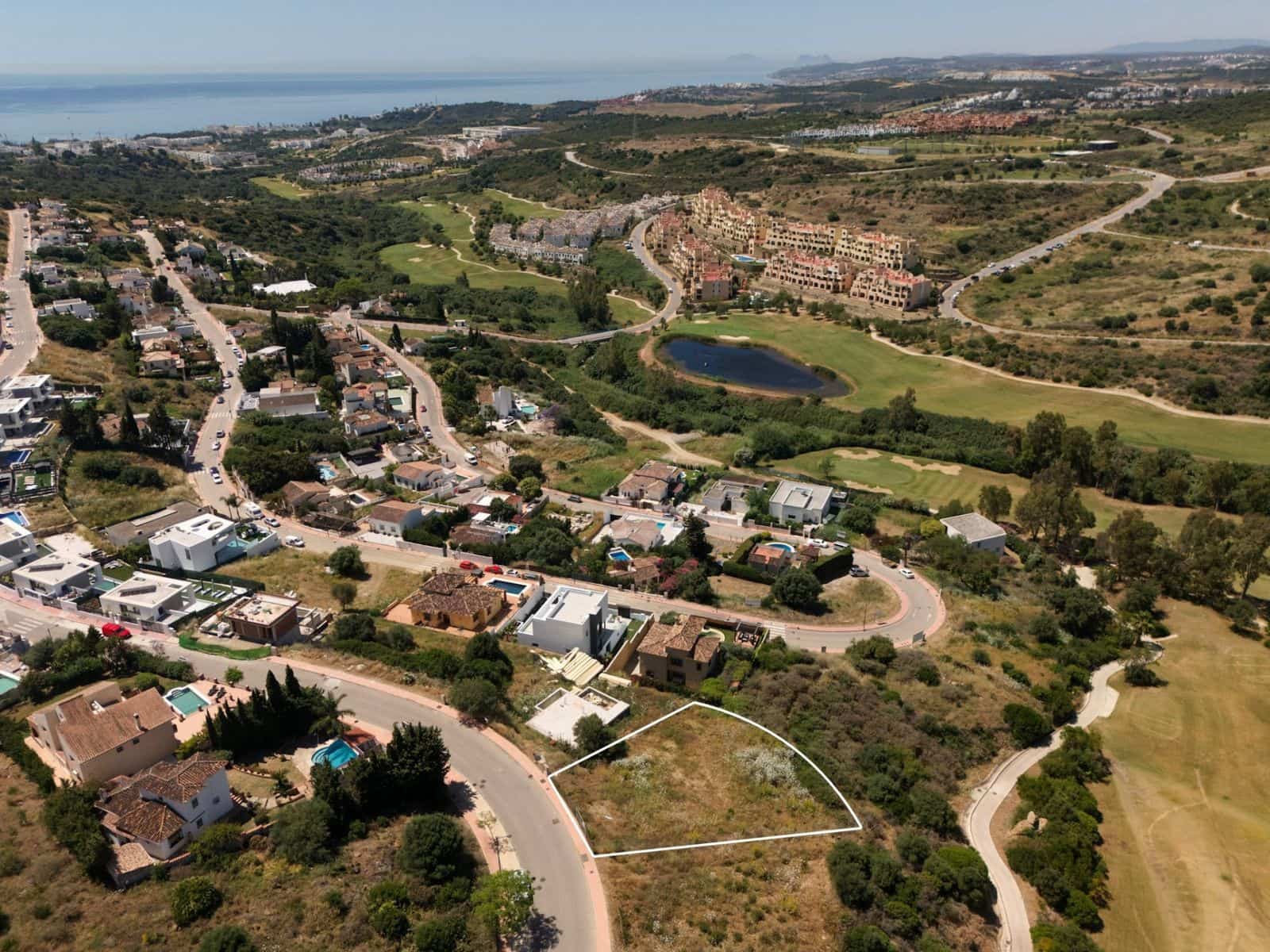 Undeveloped Land for sale in Estepona - € 350,000 (Ref: 9937719)