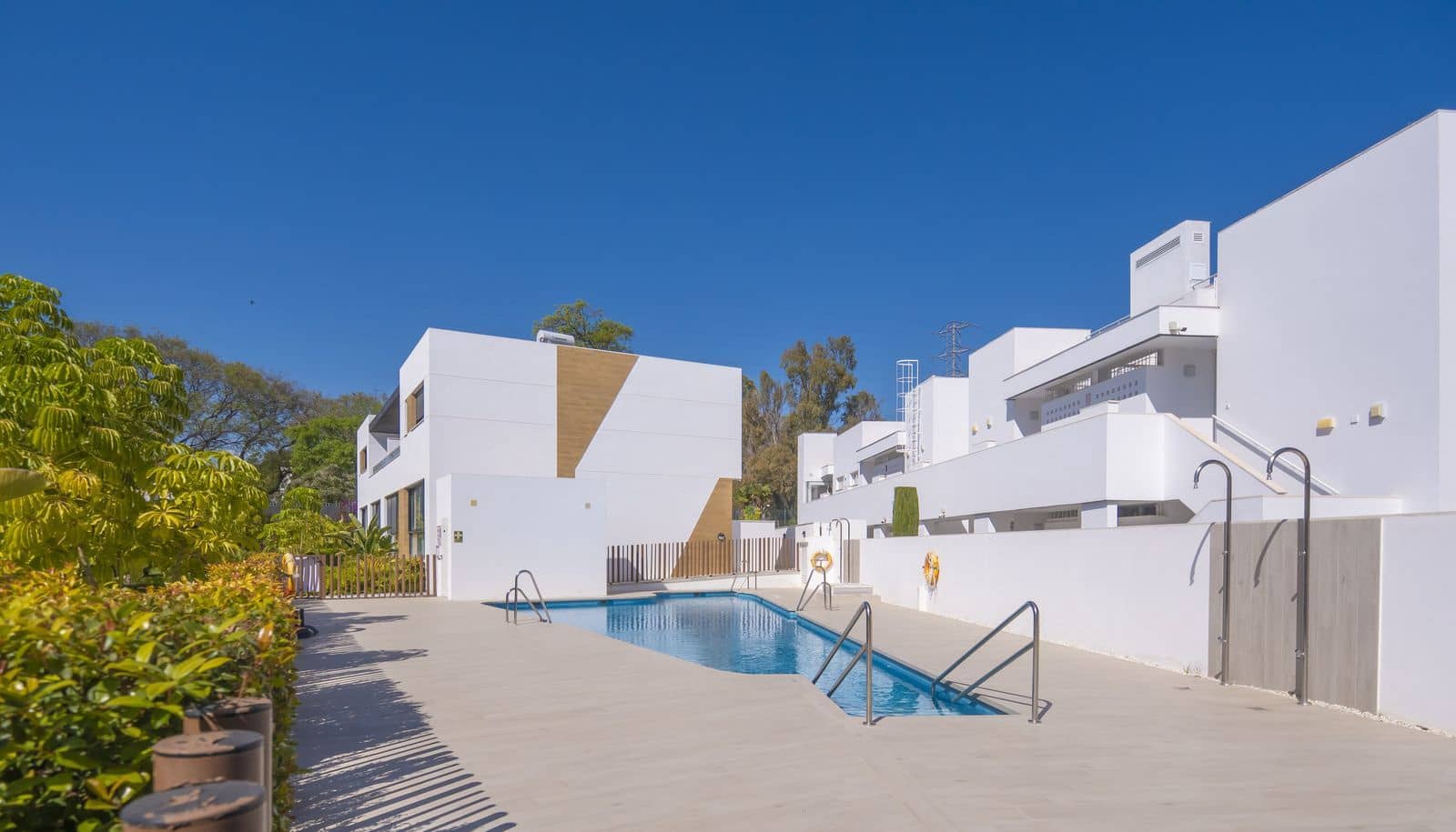 4 bedroom Townhouse for sale in Nueva Andalucia - € 945,000 (Ref: 9937722)