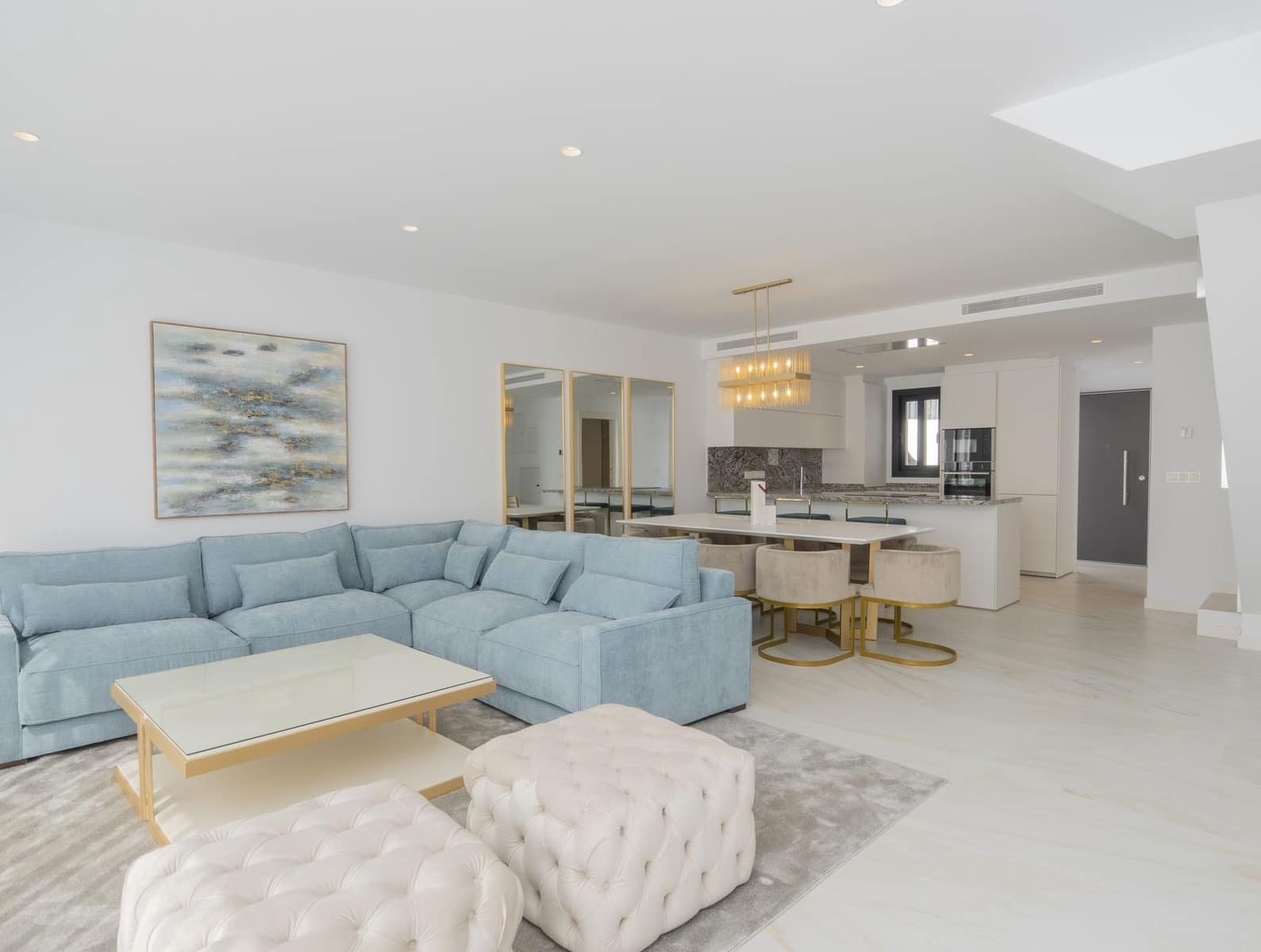 4 bedroom Townhouse for sale in Nueva Andalucia - € 945,000 (Ref: 9937722)