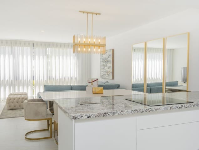 4 soveværelse Byhus til salg i Nueva Andalucia, Marbella - € 945.000 (Ref: 9937722)