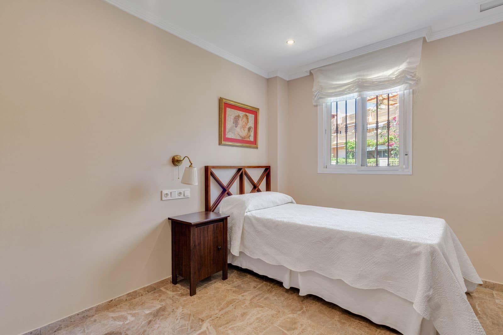 3 slaapkamer Halfvrijstaande villa te koop in Estepona - € 590.000 (Ref: 9937729)