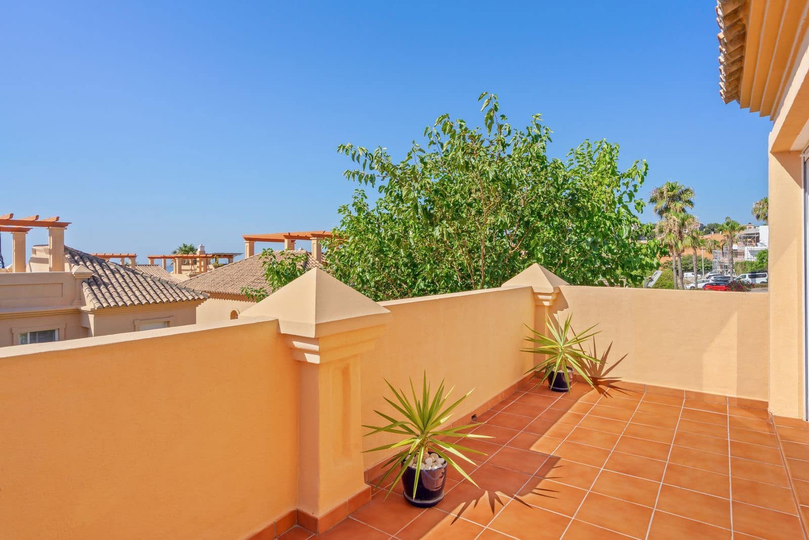3 slaapkamer Halfvrijstaande villa te koop in Estepona - € 590.000 (Ref: 9937729)