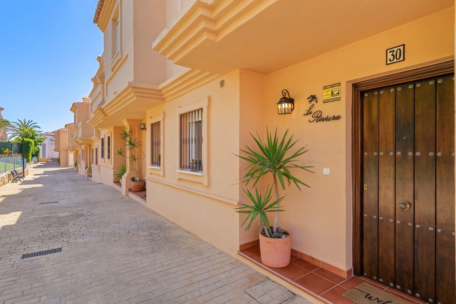 3 slaapkamer Halfvrijstaande villa te koop in Estepona - € 590.000 (Ref: 9937729)