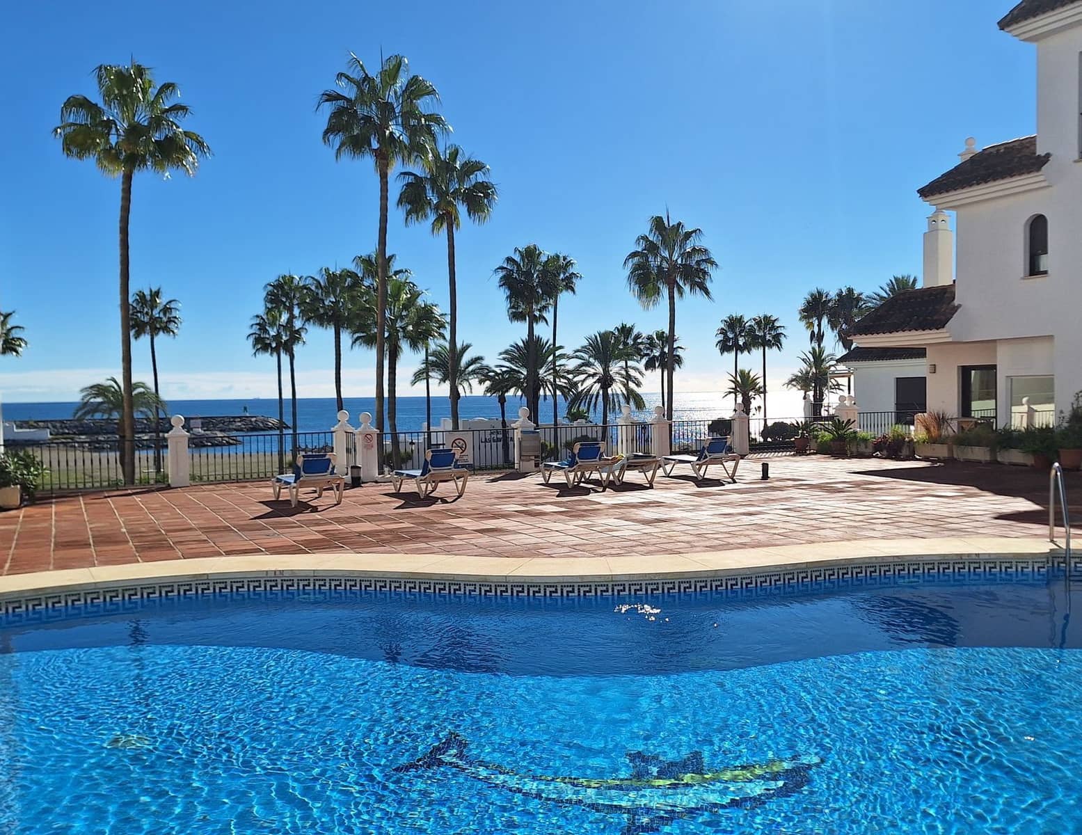 1 chambre Appartement de Plage à vendre à La Duquesa / Puerto de la Duquesa - 330 000 € (Ref: 9937738)