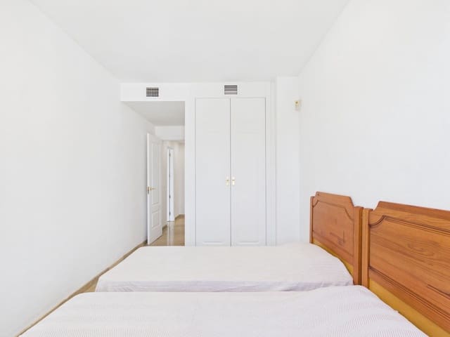 2 Zimmer Strandapartment zu verkaufen in Puerto de la Duquesa, Manilva - 430.000 € (Ref: 9937742)