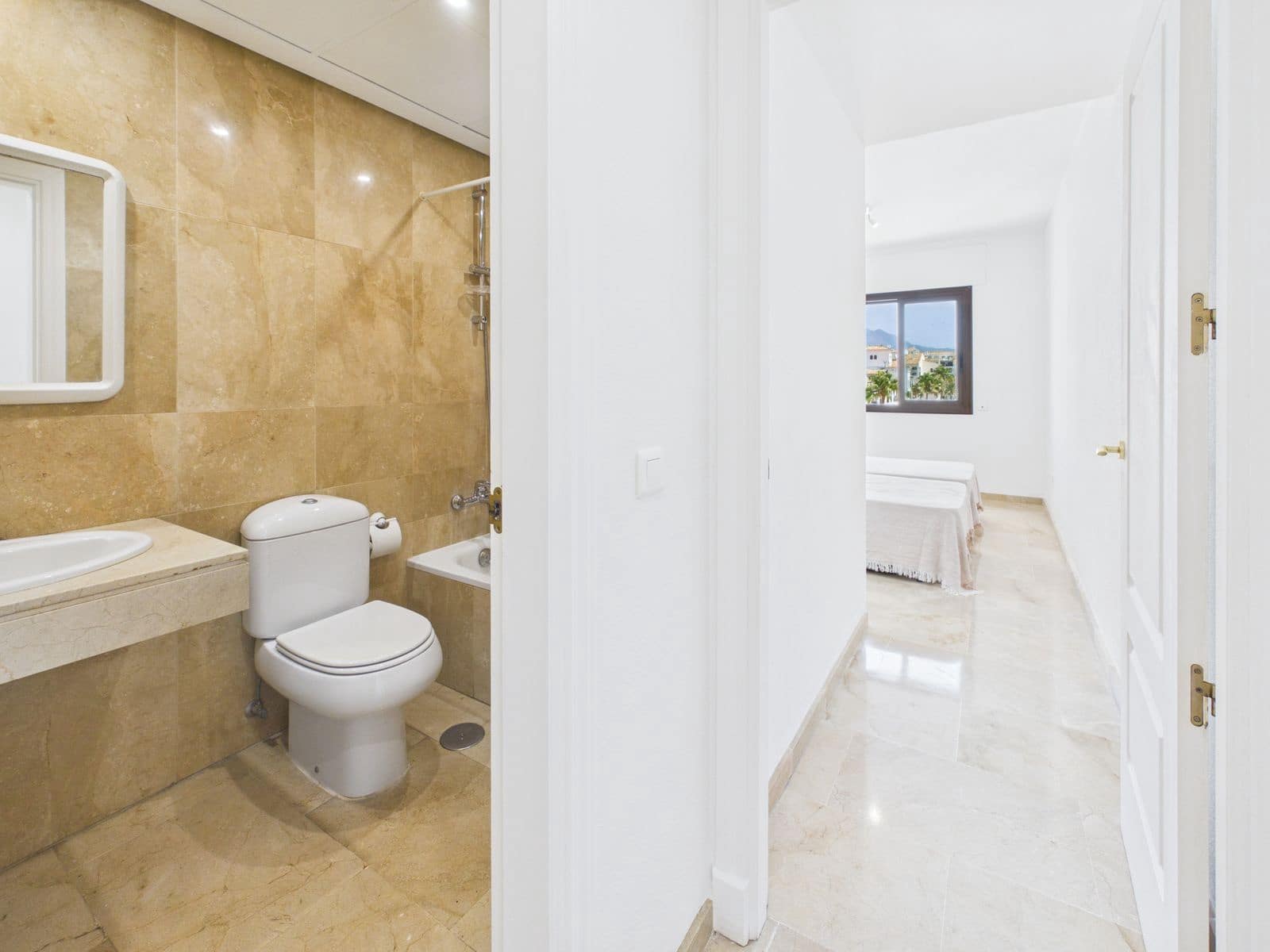 2 Zimmer Strandapartment zu verkaufen in Manilva - 430.000 € (Ref: 9937742)