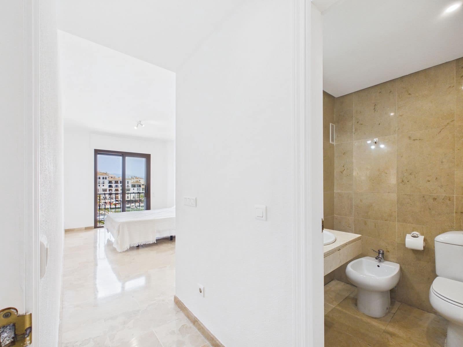2 Zimmer Strandapartment zu verkaufen in Manilva - 430.000 € (Ref: 9937742)