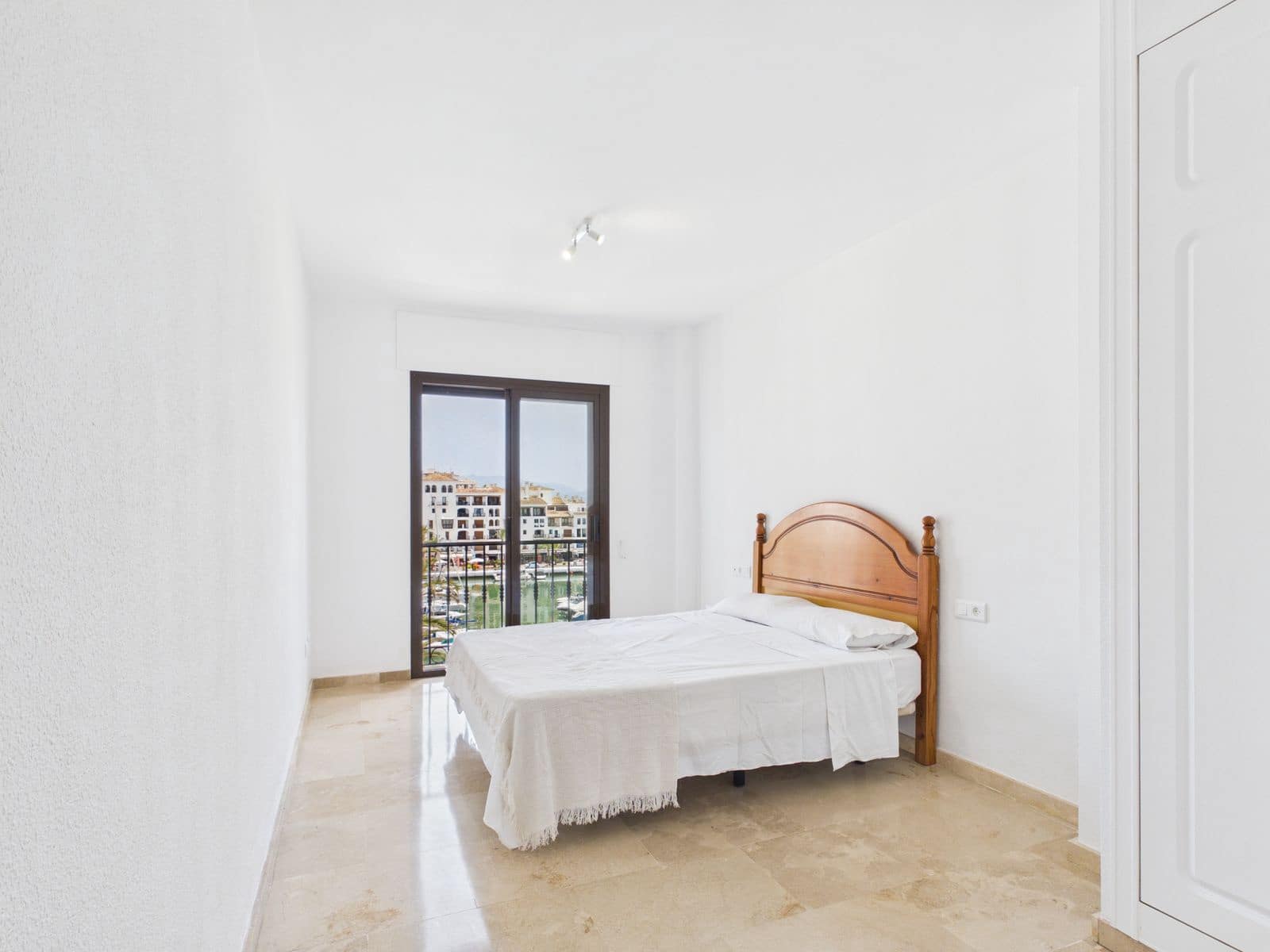 2 Zimmer Strandapartment zu verkaufen in Manilva - 430.000 € (Ref: 9937742)