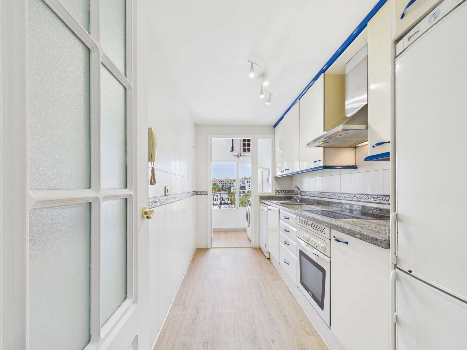 2 Zimmer Strandapartment zu verkaufen in Manilva - 430.000 € (Ref: 9937742)