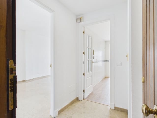 2 Zimmer Strandapartment zu verkaufen in Puerto de la Duquesa, Manilva - 430.000 € (Ref: 9937742)