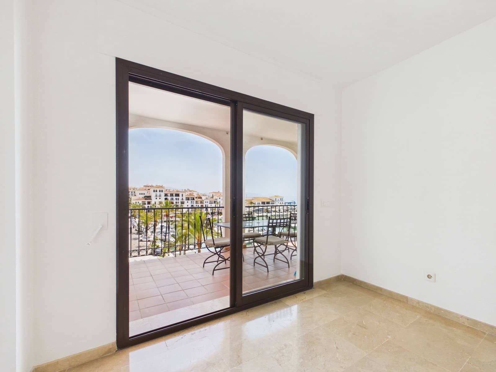 2 Zimmer Strandapartment zu verkaufen in Manilva - 430.000 € (Ref: 9937742)