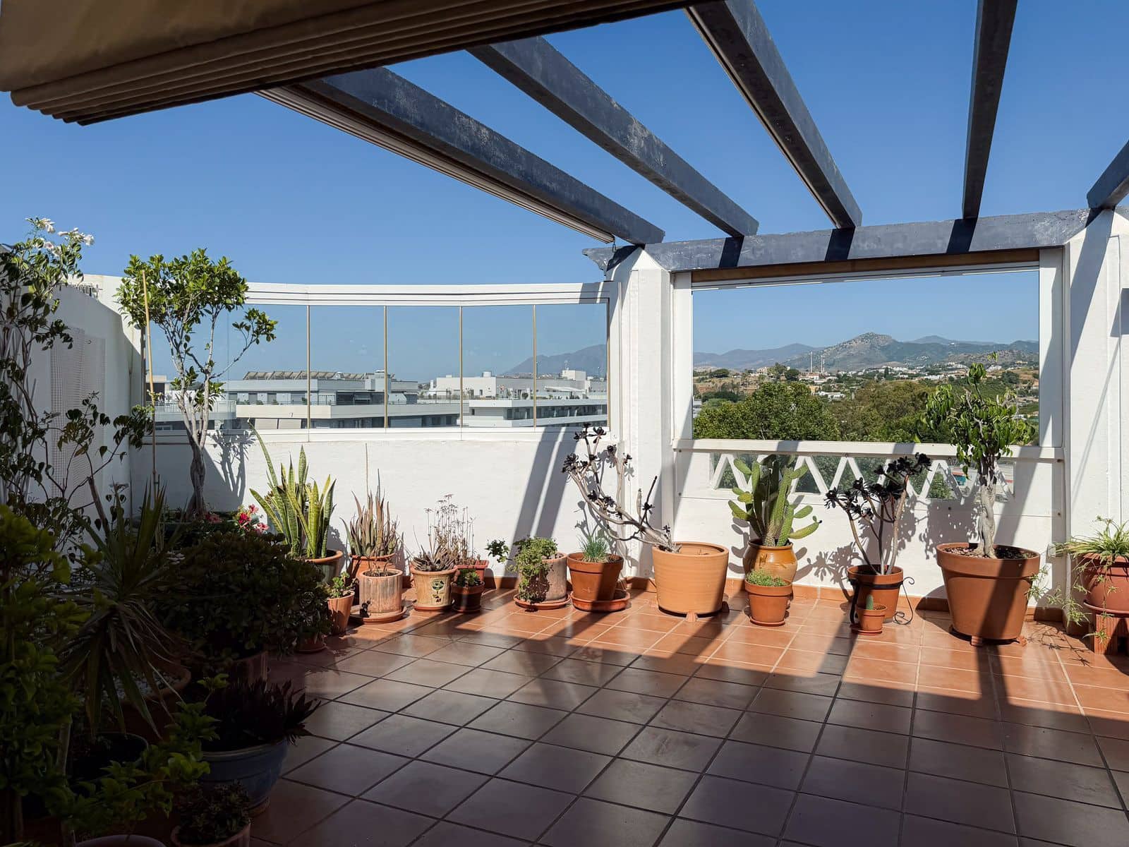 3 Zimmer Penthouse zu verkaufen in Nueva Andalucia - 675.000 € (Ref: 9952084)