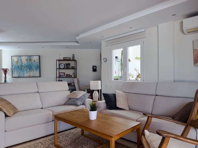3 Zimmer Penthouse zu verkaufen in Nueva Andalucia, Marbella - 675.000 € (Ref: 9952084)