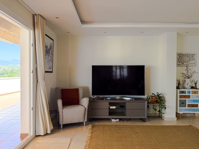 3 Zimmer Penthouse zu verkaufen in Nueva Andalucia, Marbella - 675.000 € (Ref: 9952084)