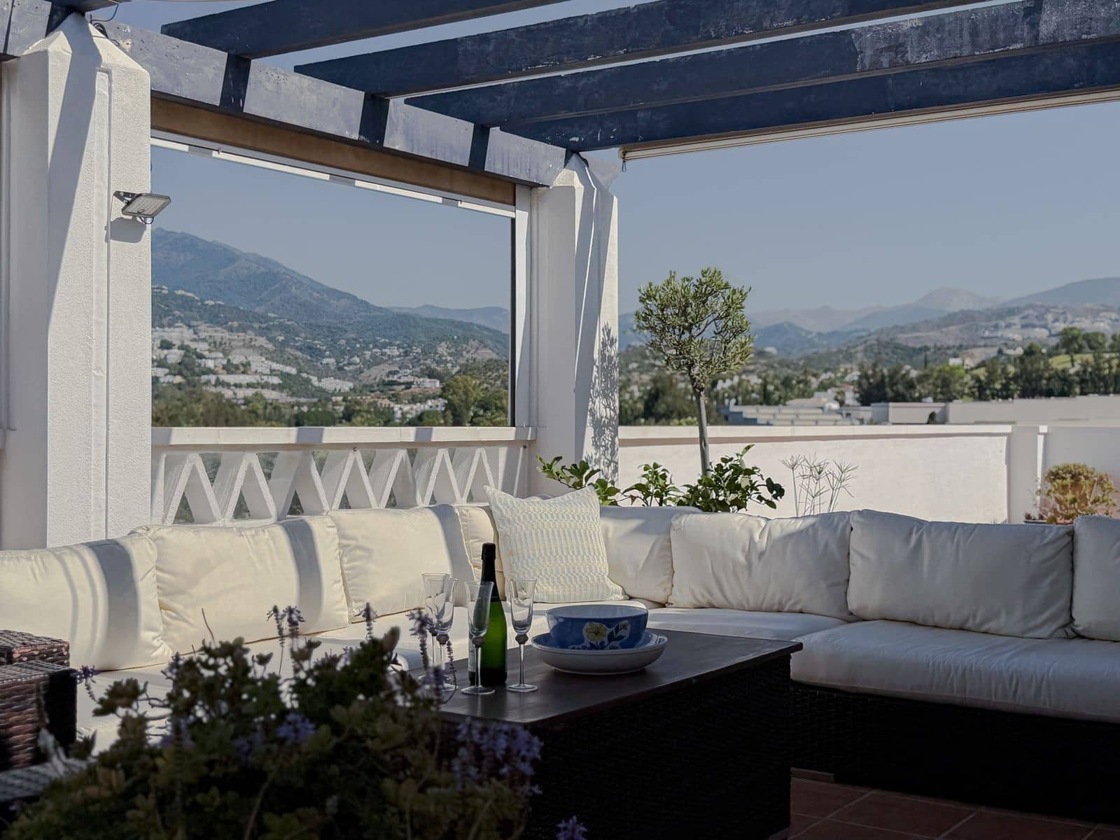 3 Zimmer Penthouse zu verkaufen in Nueva Andalucia - 675.000 € (Ref: 9952084)