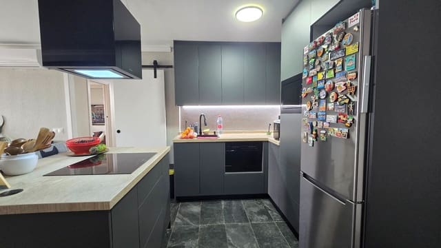 1 sovrum Lägenhet till salu i Benalmádena - 390 000 € (Ref: 9952088)