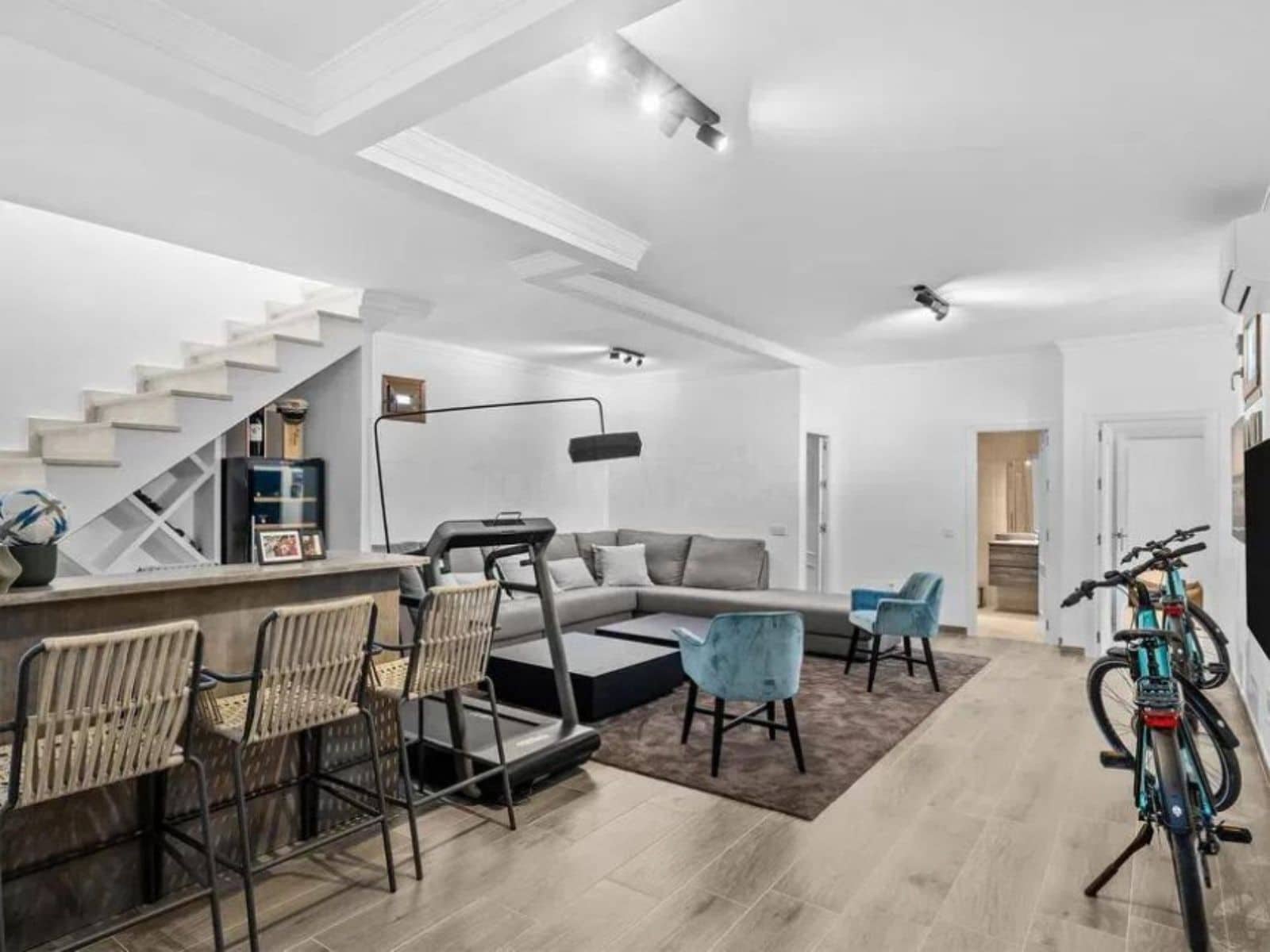 4 camera da letto Villa in vendita in New Golden Mile - 2.099.000 € (Rif: 9952092)