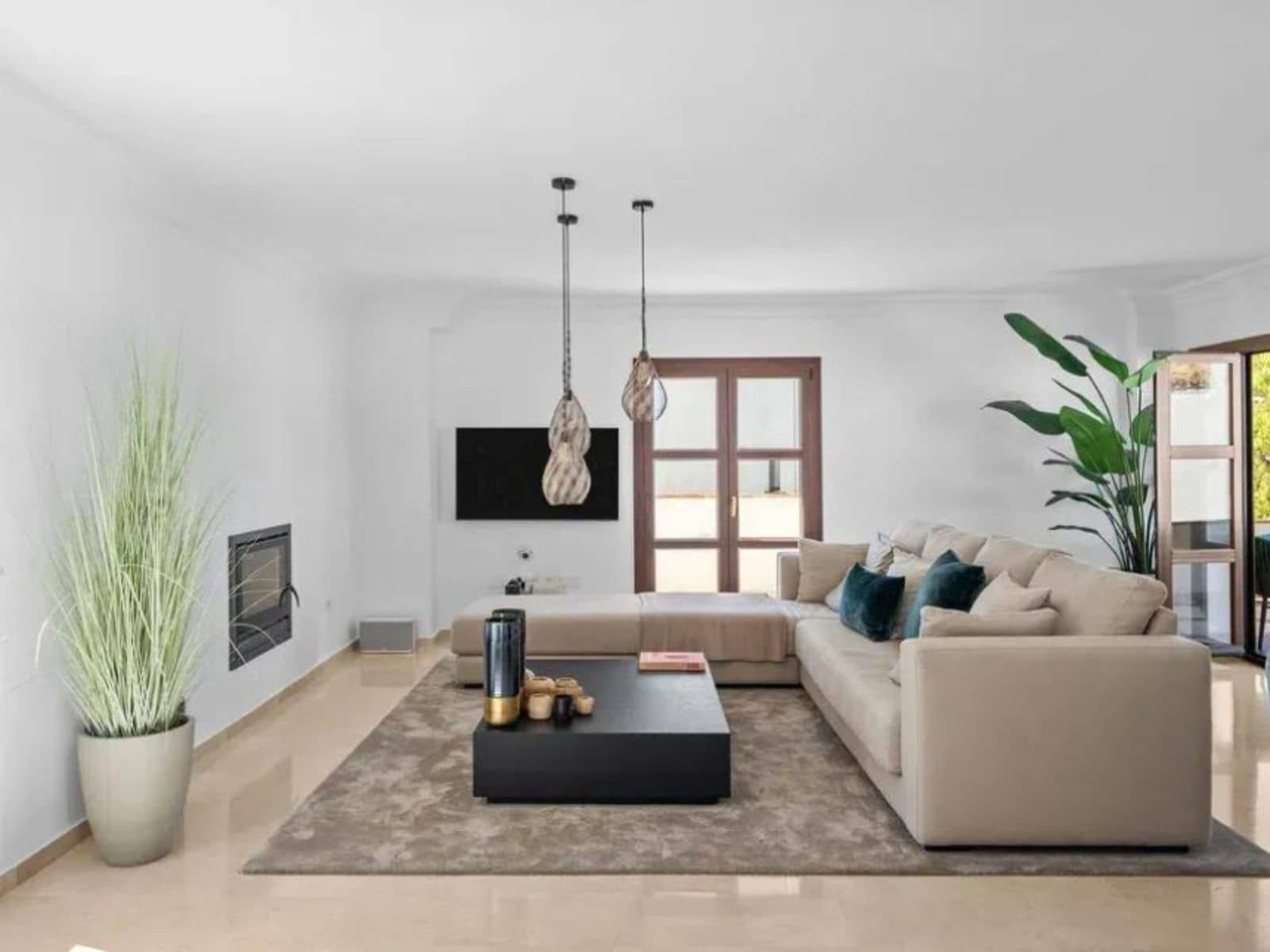 4 camera da letto Villa in vendita in New Golden Mile - 2.099.000 € (Rif: 9952092)