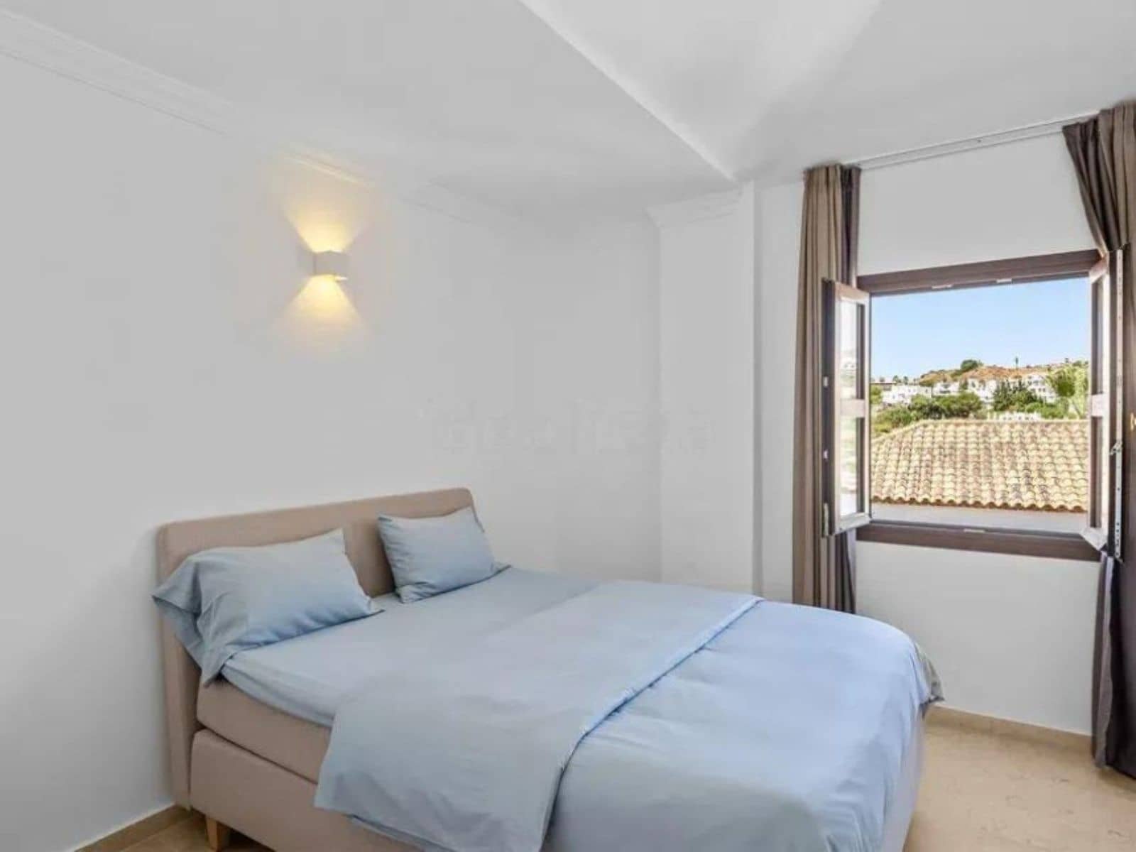 4 camera da letto Villa in vendita in New Golden Mile - 2.099.000 € (Rif: 9952092)