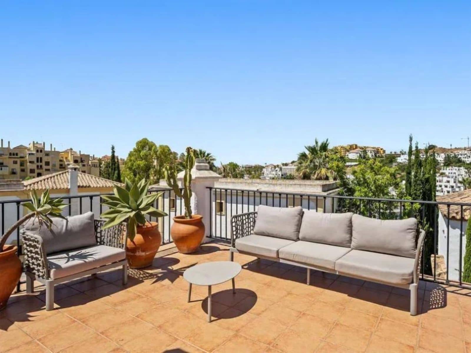 4 camera da letto Villa in vendita in New Golden Mile - 2.099.000 € (Rif: 9952092)