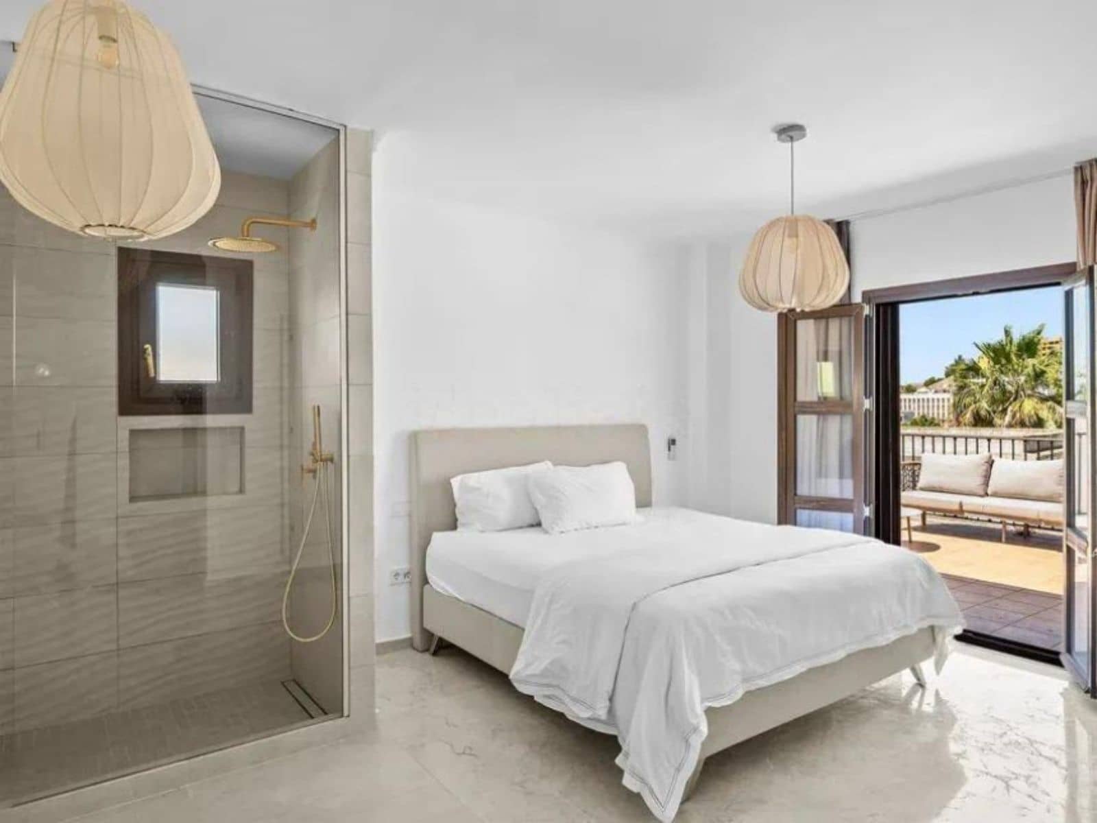 4 camera da letto Villa in vendita in New Golden Mile - 2.099.000 € (Rif: 9952092)