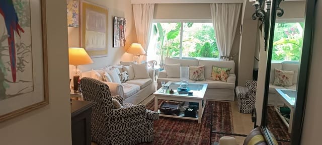 3 bedroom Apartment for sale in Costalita, Estepona - € 830,000 (Ref: 9952094)