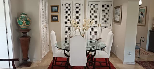 3 bedroom Apartment for sale in Costalita, Estepona - € 830,000 (Ref: 9952094)